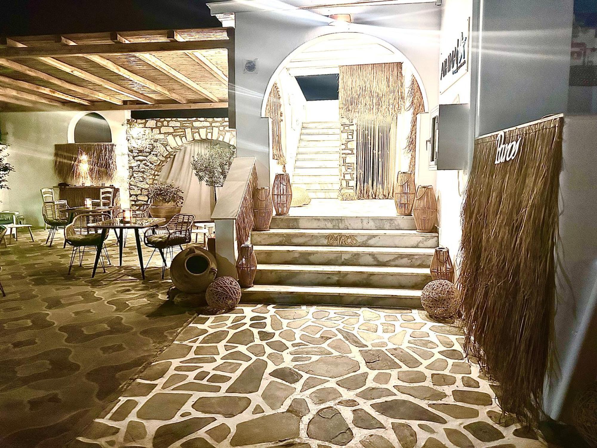 Athina Rooms - Lounge Apartments Парос Экстерьер фото