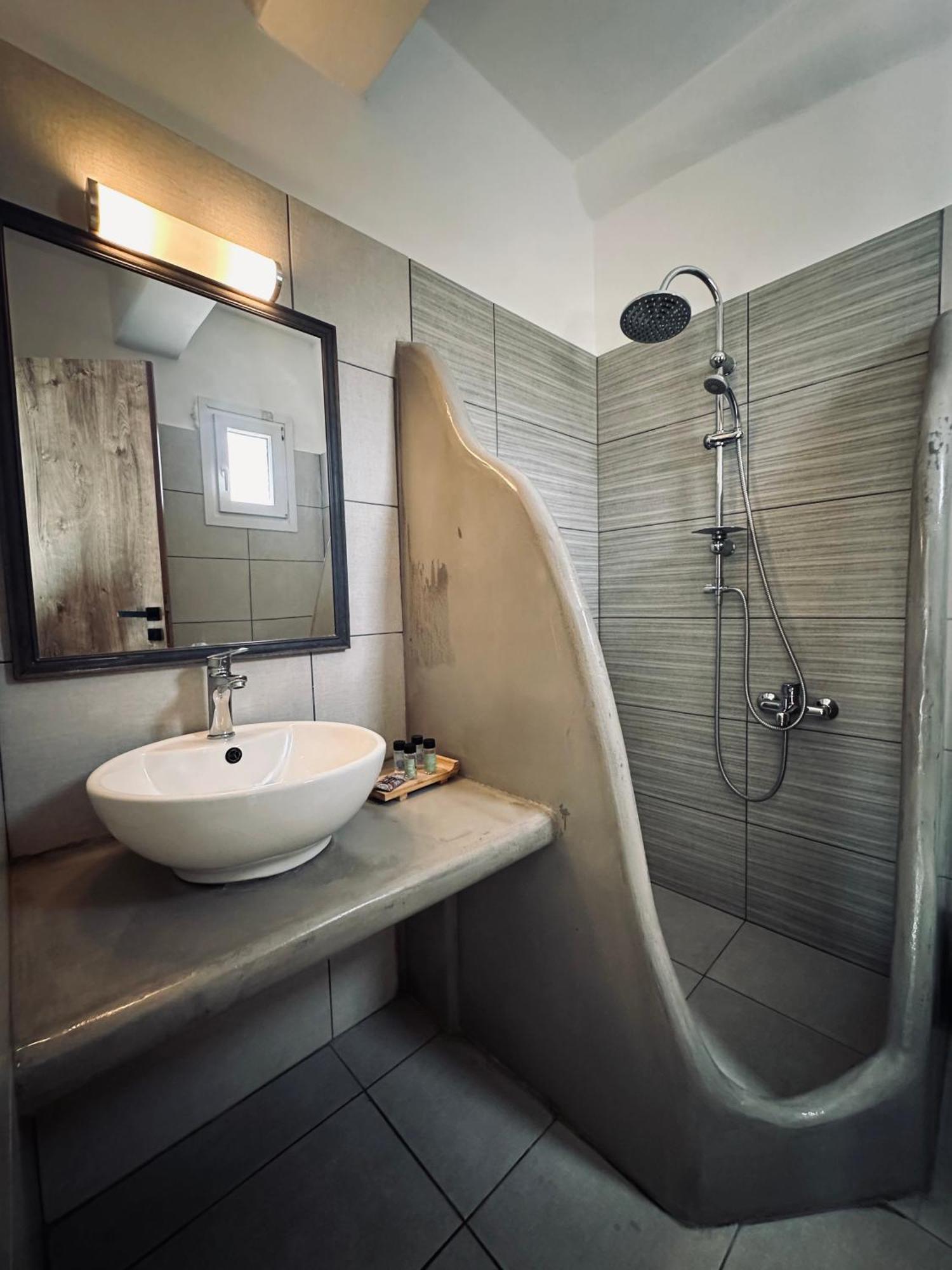 Athina Rooms - Lounge Apartments Парос Экстерьер фото