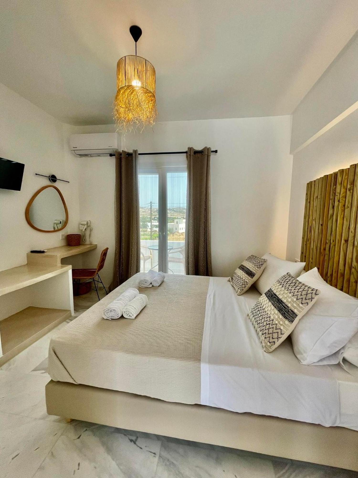Athina Rooms - Lounge Apartments Парос Экстерьер фото