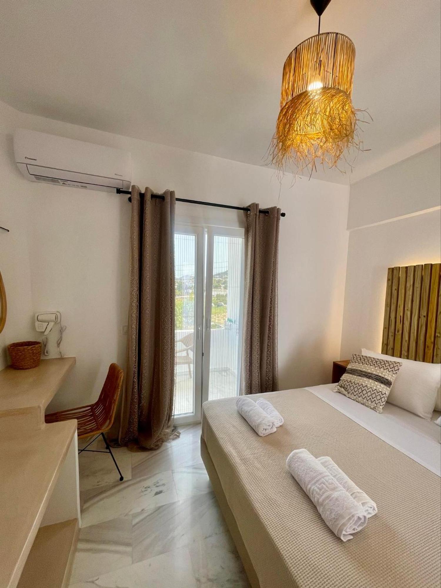 Athina Rooms - Lounge Apartments Парос Экстерьер фото